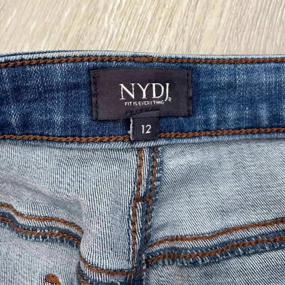 Not Your Daughters Jeans Light Wash Skinny Jeans - Size 12 crop - Picture 3 of 3